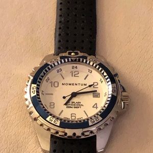 38mm quartz dive watch